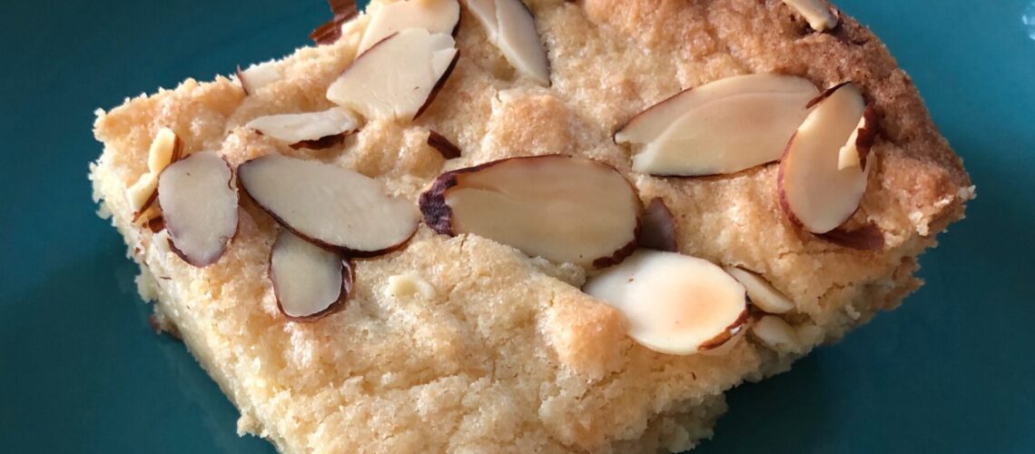 Easy Almond Cake