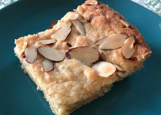 Easy Almond Cake