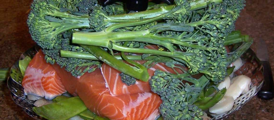 Asian-style Steamed Salmon with Veggies